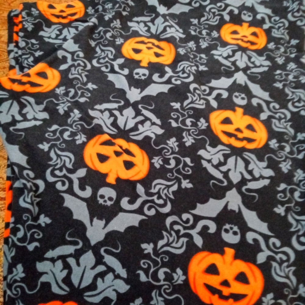 Time & Tru Halloween leggings